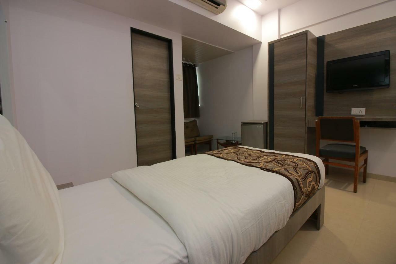 Hotel Apex Navi Mumbai Extérieur photo