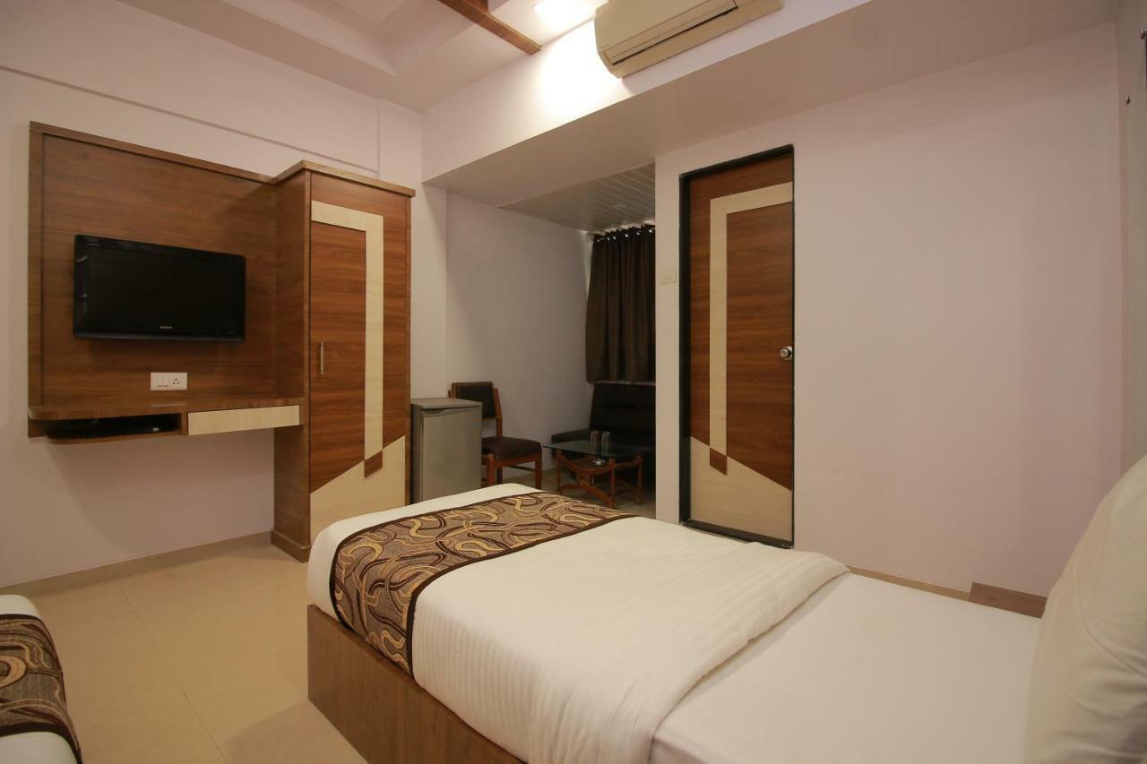 Hotel Apex Navi Mumbai Extérieur photo