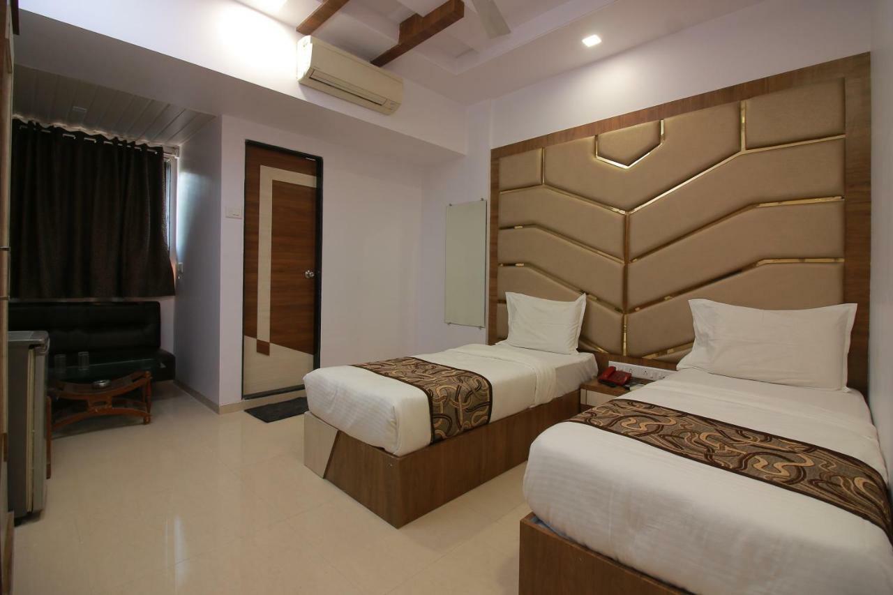 Hotel Apex Navi Mumbai Extérieur photo