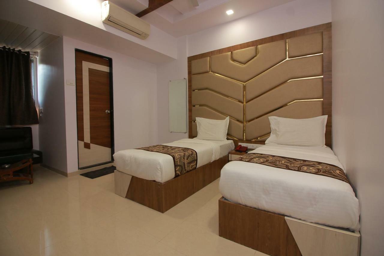 Hotel Apex Navi Mumbai Extérieur photo